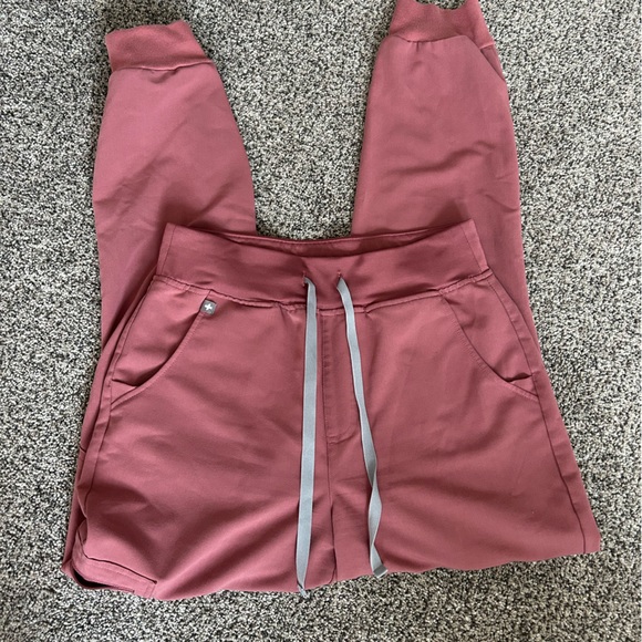 Figs Zamora Women’s Scrub Joggers - Picture 3 of 5